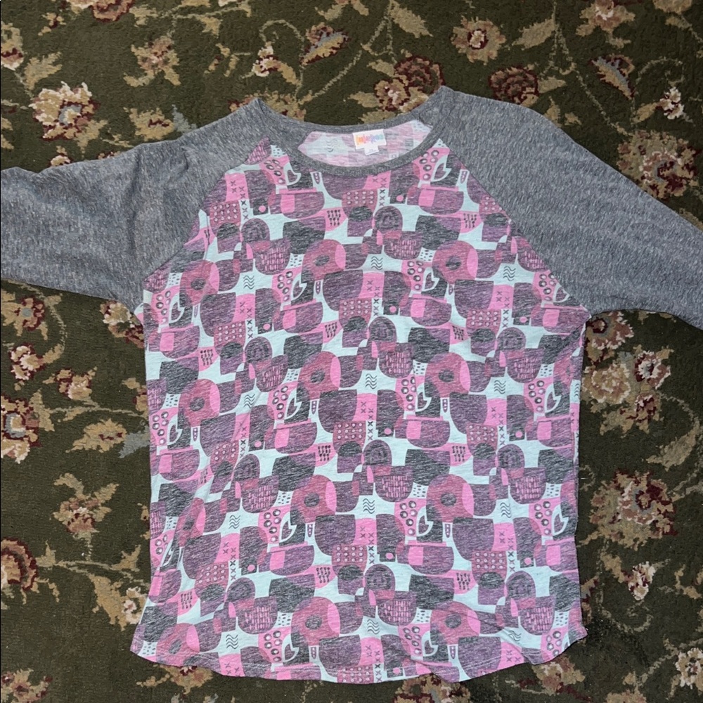 LuLaRoe Randy Pink & Gray Geometric Raglan Top